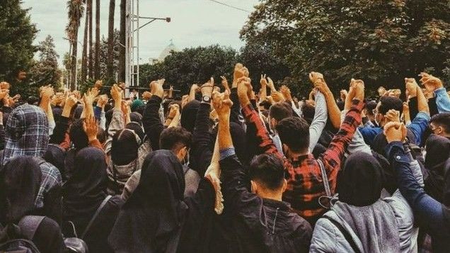 Iranian University Imposes Restrictions On Dissident Students