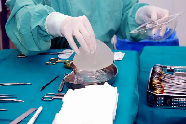 Loans and pawned gold: Iranians reveal cost of beauty surgeries