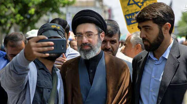 بلومبرگ: مجتبی خامنه‌ای صاحب یک امپراتوری جهانی املاک است