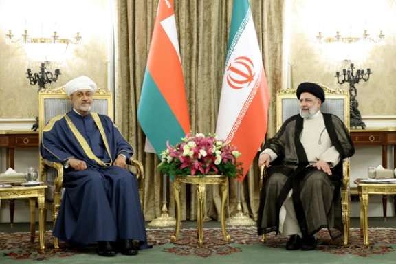 Iranian President Ebrahim Raisi (right) and Oman’s Sultan Haitham bin Tariq Al Said meet in Tehran on May 28, 2023.