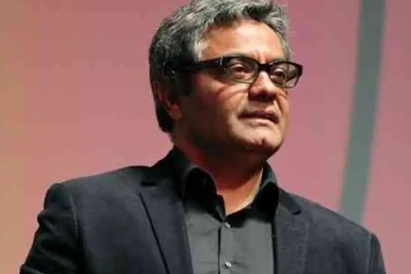 Iranian Filmmaker Flees Country After Prison Sentence