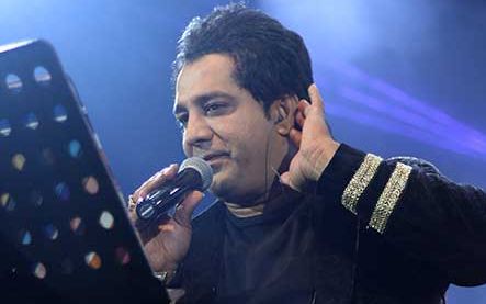 امید جهان، خواننده حامی حکومت: در شلوغیها سینه سپر کردم اما نمیگذارند کنسرت برگزار کنم