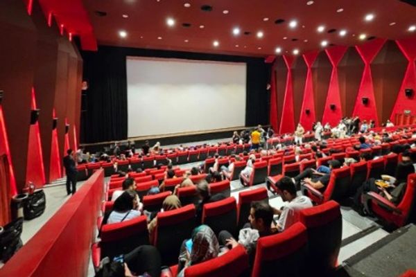 وكالة "إيسنا": تراجع كبير في أعداد روّاد السينما بسبب تفاقم التلوث الهوائي