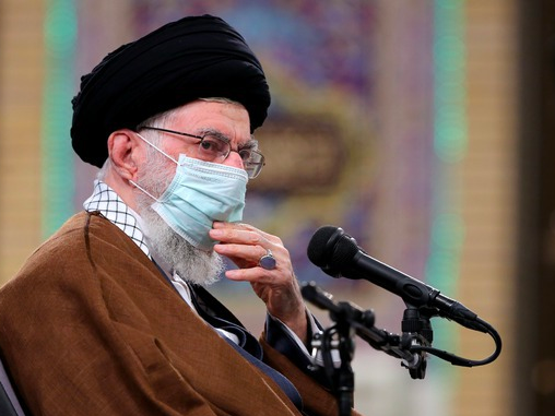 خامنهای: دشمن میخواهد باور مردم را بهوسیله رسانهها و پشتیبانی مالی و امنیتی تخریب کند