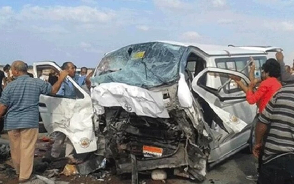 هلال احمر: ۱۰ نفر در تصادف دو خودروی زائران ایرانی در بصره جان باختند