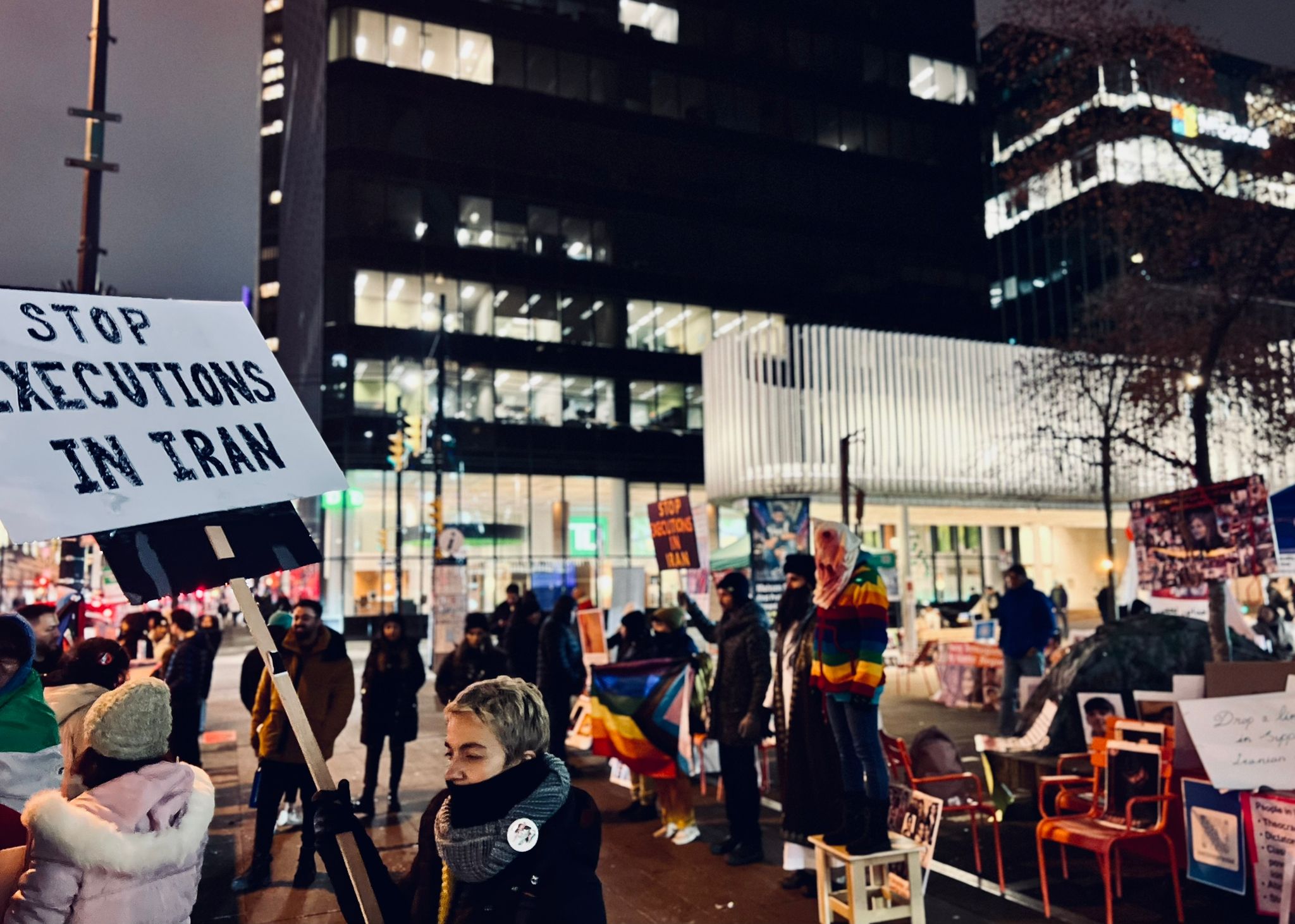 ادامه تحصن و تجمعات ایرانیان نقاط مختلف جهان در حمایت از خیزش انقلابی مردم