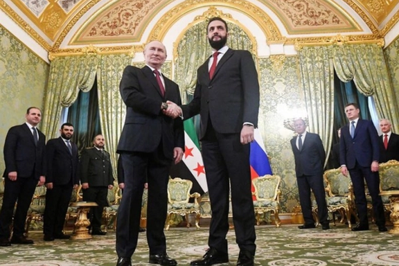 عباس عبدی، فعال اصلاحطلب: پوتین اگر لازم بداند بشار اسد را هم تحویل میدهد