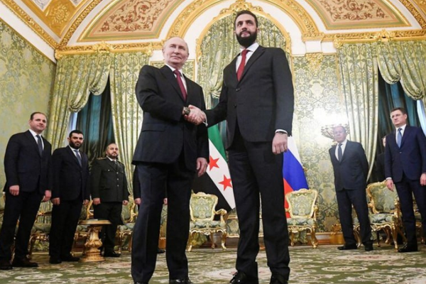 ناشط إيراني: بوتين قد يسلّم بشار الأسد إذا رأى ذلك ضروريًا