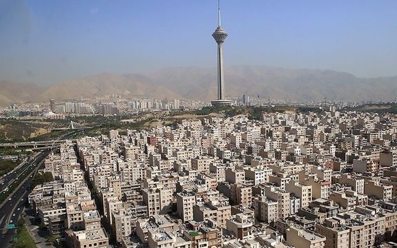 مشاور وزیر راه: سه هزار ملک در کشور داریم که مالکانشان هرکدام ۱۰۰ خانه دارند