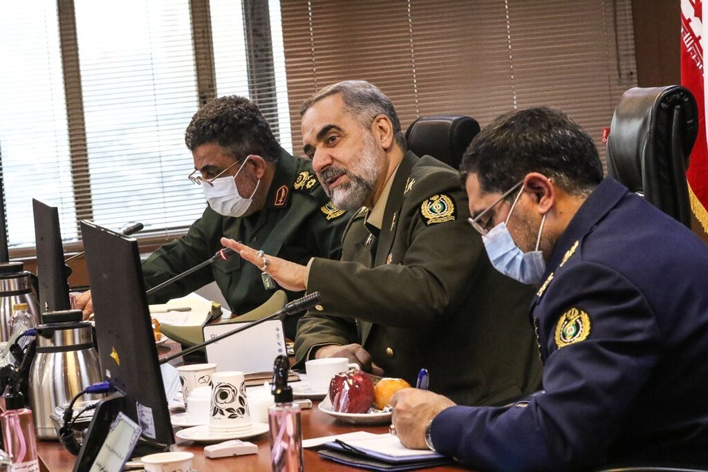 Defense Minister Praises Iran's Aviation Companies For Military Role