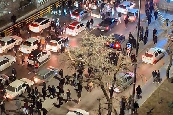 شهود عيان لـ"إيران إنترناشيونال": مقتل ما لا يقل عن 17 شخصاً في احتجاجات مدينة دورود