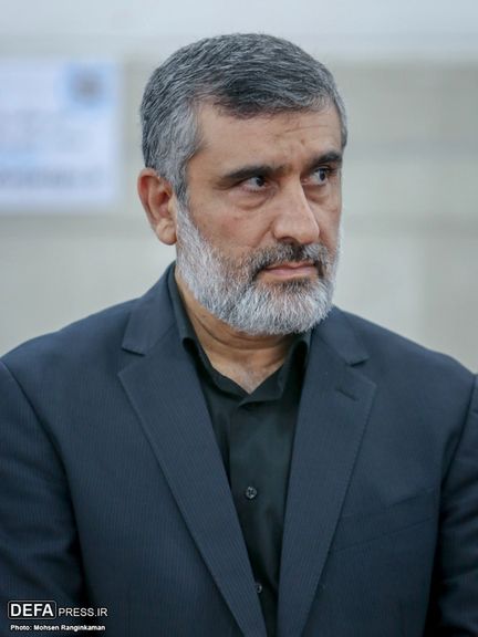 روزنامه وابسته به سپاه: جوانان با روح حاجیزاده زندگی خواهند کرد