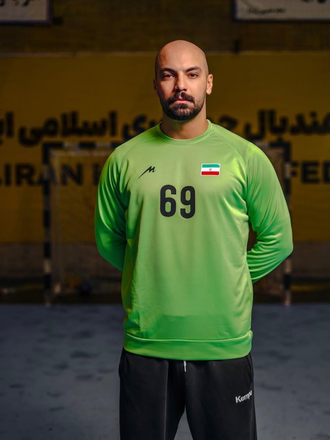 امیدرضا سرپوشی، در اعتراض به جنایت جمهوری اسلامی، از تیم ملی هندبال کناره‌گیری کرد