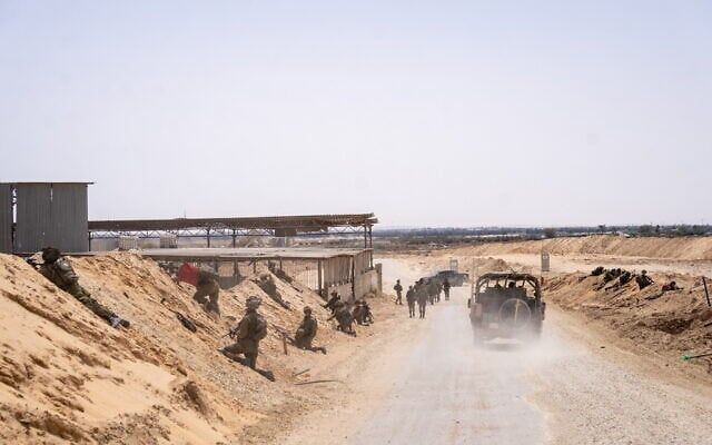 اسرائیل می‌گوید پیشنهاد آتش‌بس ۶۰ روزه را پذیرفت اما حماس آن را رد کرد