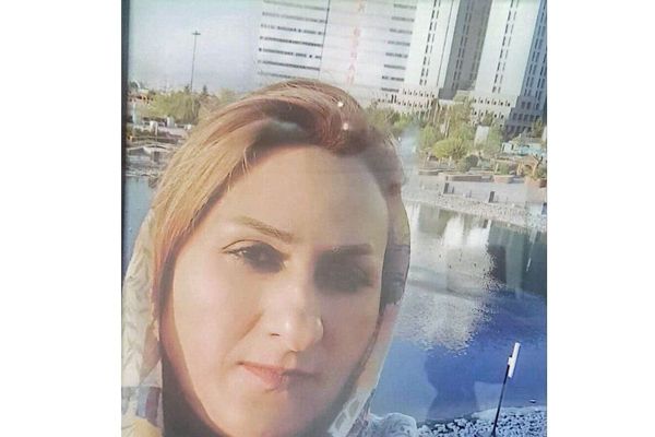 مقتل الكاتبة عذرا بهاري نجاد في سبزوار أثناء محاولتها مساعدة متظاهرين