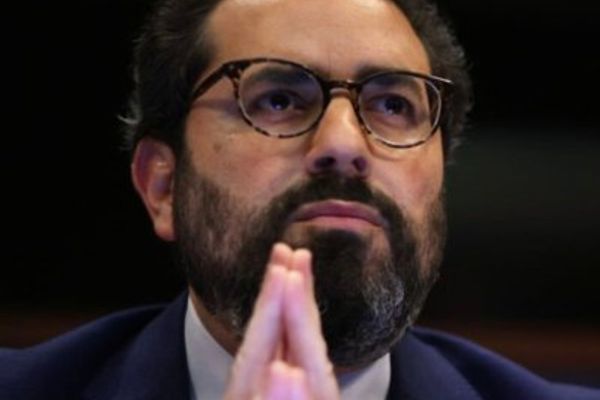 مدیر اجرایی دیدهبان سازمان ملل: برنامه شکایت کیفری باعث لغو شرکت عراقچی در داووس شد