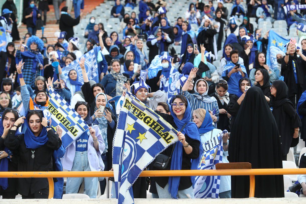 Iranian hardliners still oppose women at football matches