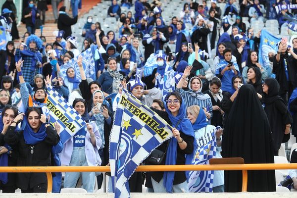 Iranian hardliners still oppose women at football matches