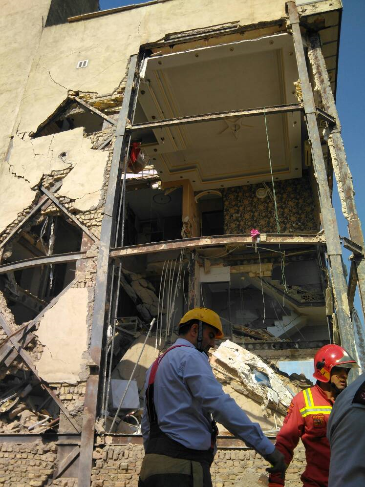 انفجار یک ساختمان در محله جوانمرد قصاب؛ کشته‌های ریزش ساختمان‌ها در خلازیر به پنج نفر رسید