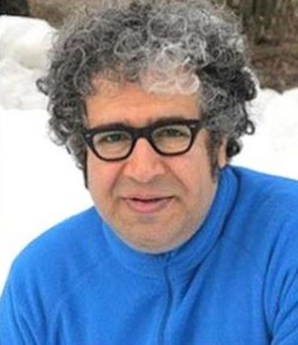 کانون نویسندگان ایران: وضعیت بکتاش آبتین، شاعر و فیلمساز زندانی همچنان وخیم است