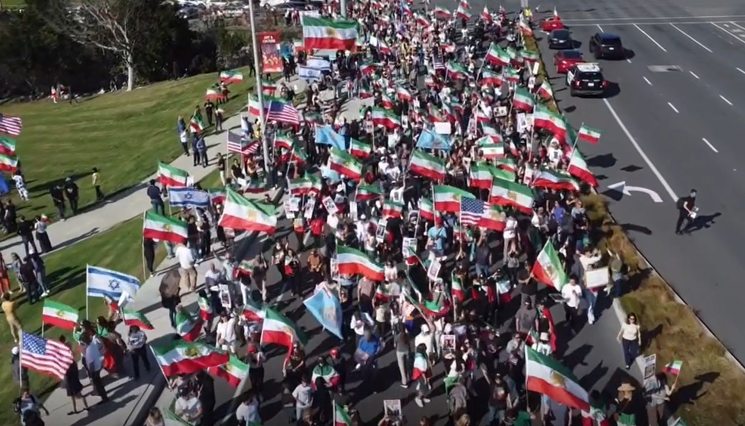 ایرانیان در کشورهای مختلف در حمایت از انقلاب ملی در ایران به خیابان‌ها آمدند