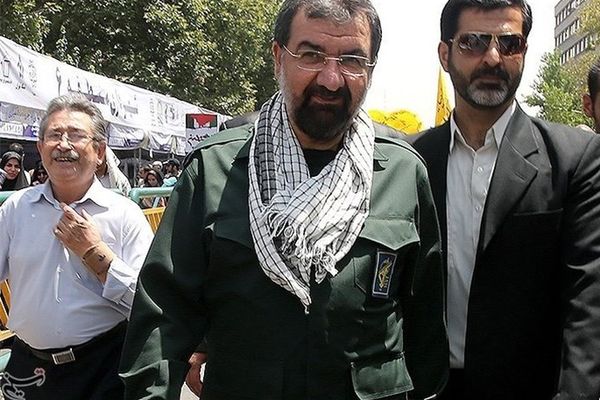 محسن رضایی: ولله دشمن در فرودگاه «امام» برای دیدار سرپا با خامنهای خواهش خواهد کرد