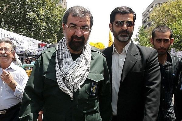 القائد السابق للحرس الثوري: الأميركيون سيتوسلون للقاء خامنئي إذا واصلنا مسار الثورة