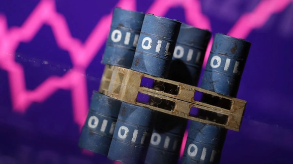 شبکه سیانبیسی: تیر شدن چشمانداز توافق ایران و آمریکا قیمت نفت را افزایش داد