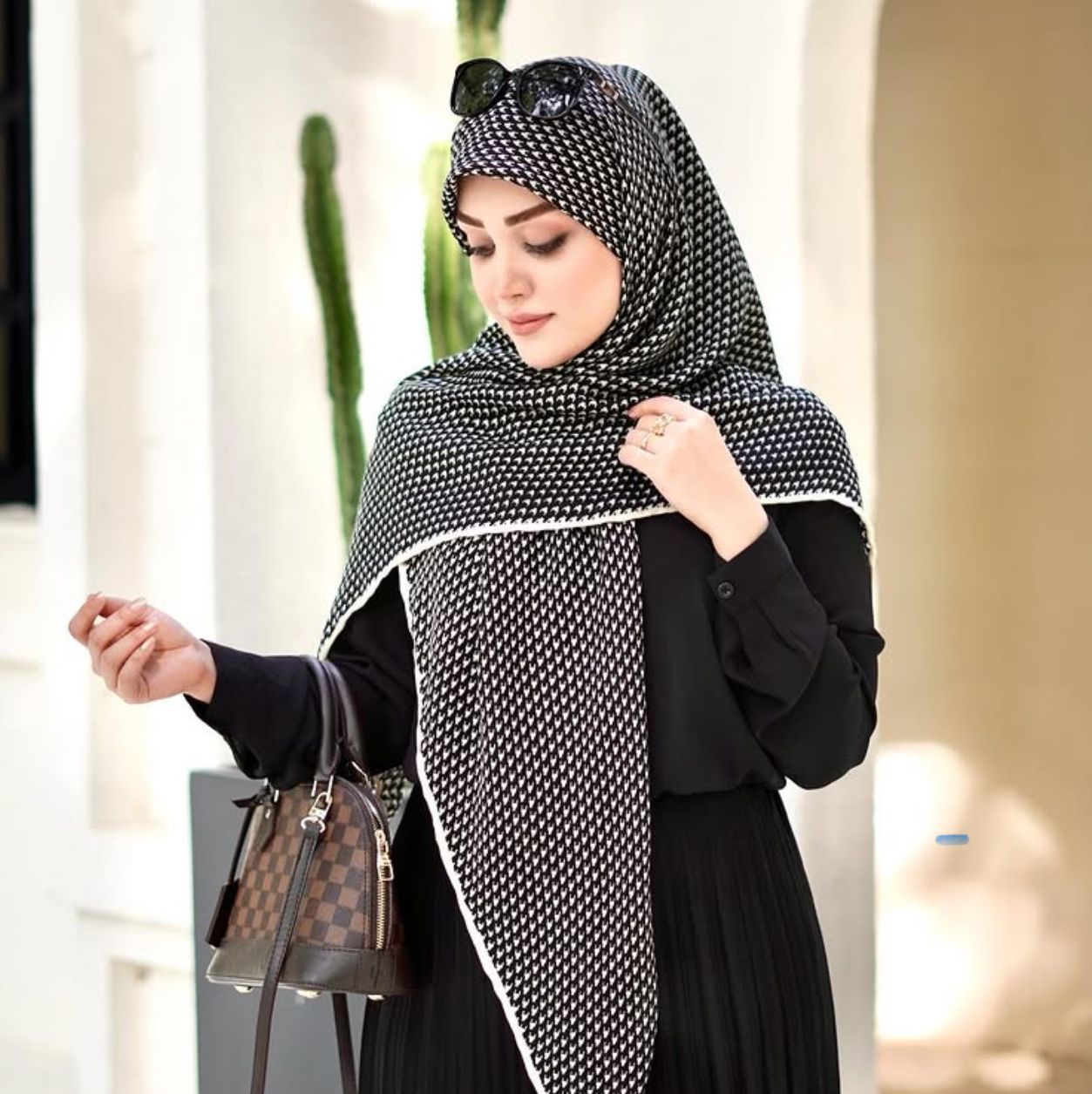 Iran conservatives denounce hijab style bloggers as moral threat