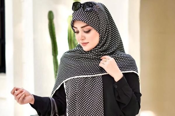 إيرانيون محافظون يهاجمون "مؤثرات الحجاب": جنود في الحرب الثقافية ضد "الزي الإسلامي"