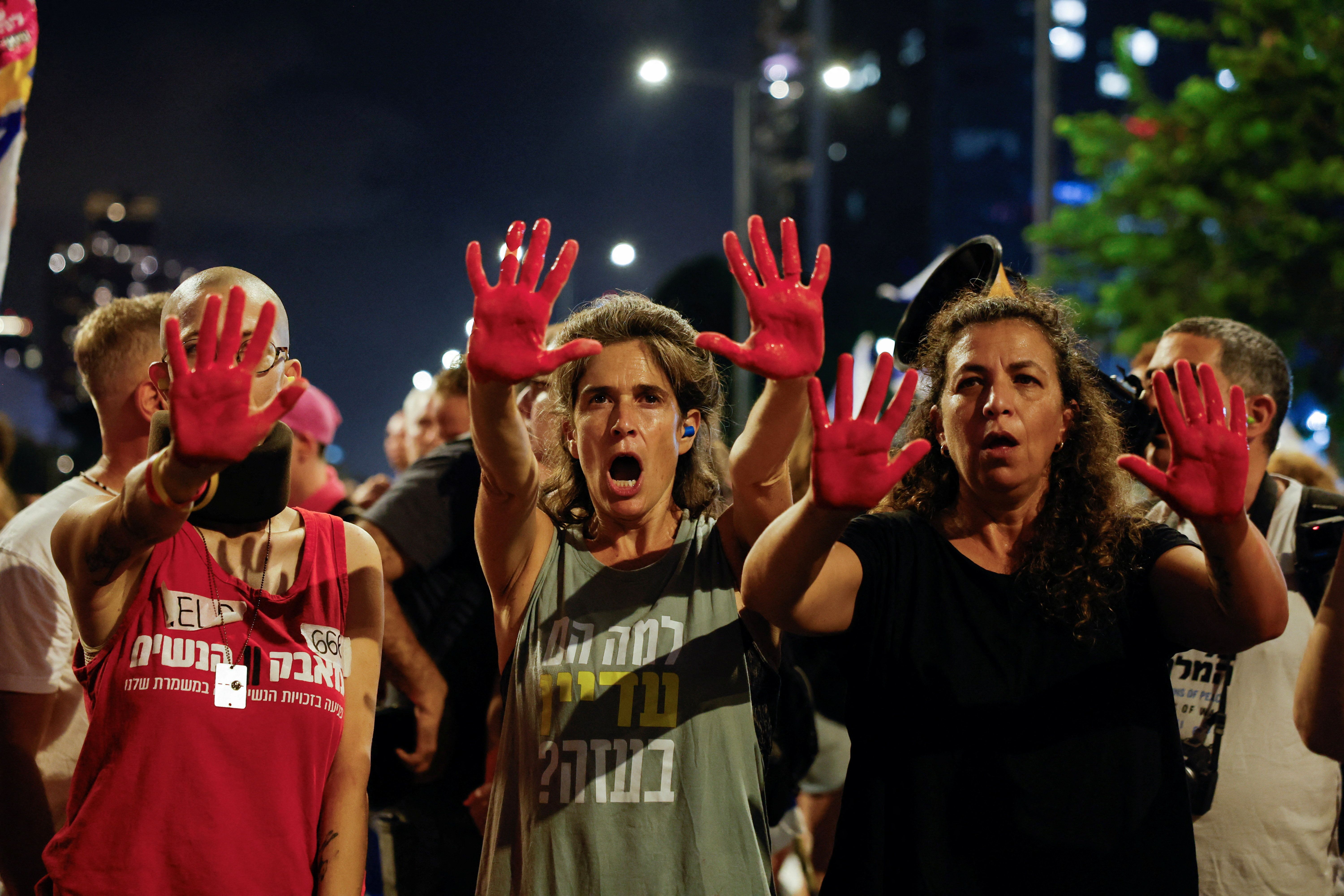 موج واکنش‌ها و اعتراضات در اسرائیل در پی انتشار ویدیوهایی از گروگان‌ها از سوی حماس