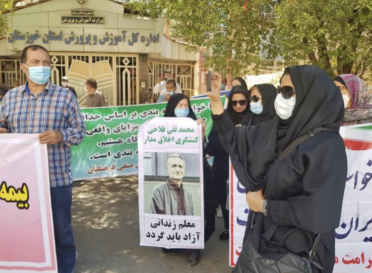 تجمع سراسری معلمان در ایران؛ بازداشت گسترده معلمان در استان‌های فارس، قزوین و کردستان