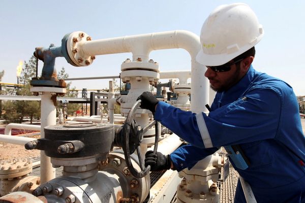 Oil, Steel Industry Workers Join Strikes In Iran