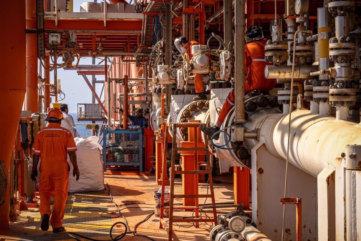 War deepens Iran’s energy crunch ahead of winter