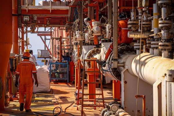 War deepens Iran’s energy crunch ahead of winter