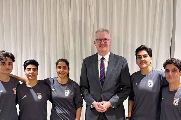 وزیر کشور استرالیا: ۵ عضو تیم ملی زنان ایران میتوانند در استرالیا بمانند و در امنیت باشند