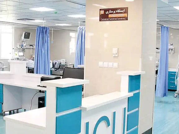 ممرضون إيرانيون يتظاهرون احتجاجا على سوء أحوالهم المعيشية وتراجع رواتبهم