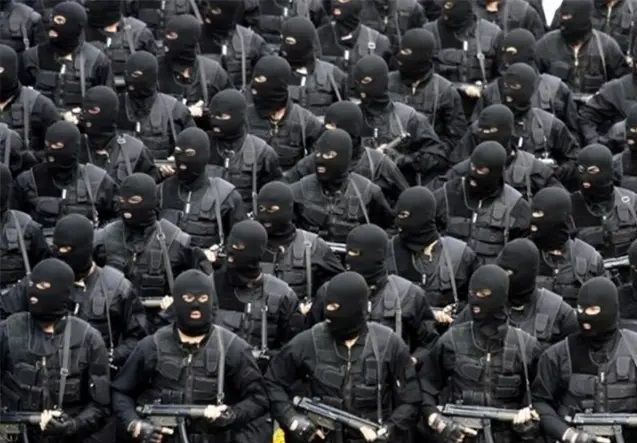 جمهوری اسلامی در سایه‌ قدرت، بی‌اقتدار مانده است