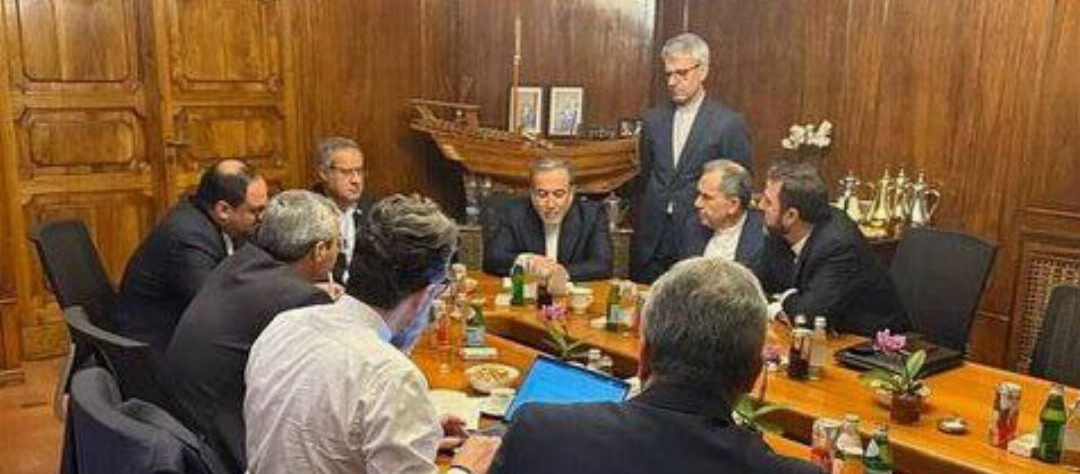 ریاست هیئت فنی با تخت‌روانچی و غریب‌آبادی؛ عراقچی برای مذاکره با آمریکا راهی عمان می‌شود