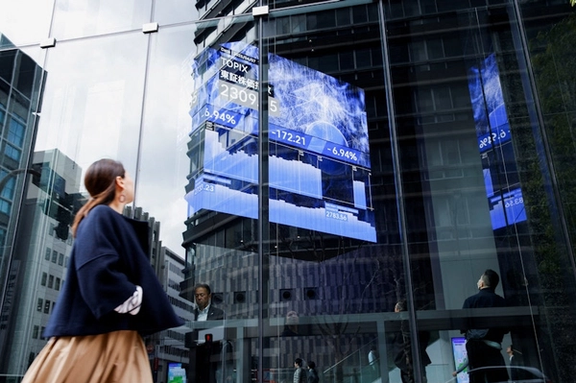 سقوط بازارهای جهانی بهدلیل بحران تعرفه و پیشبینی کاهش سریع نرخ بهره در آمریکا
