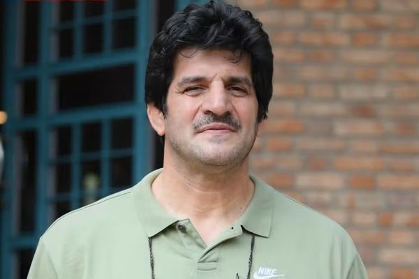 درخواست خادم برای کمک به خانوادههای داغدار: دلها خون است، حواسمان به سفرههای خالی باشد