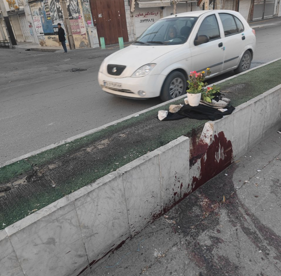 روایت یک سرکوبگر: گوشوارههای دختربچه را کندند و پیکرش را در کامیون بستنی میهن انداختند