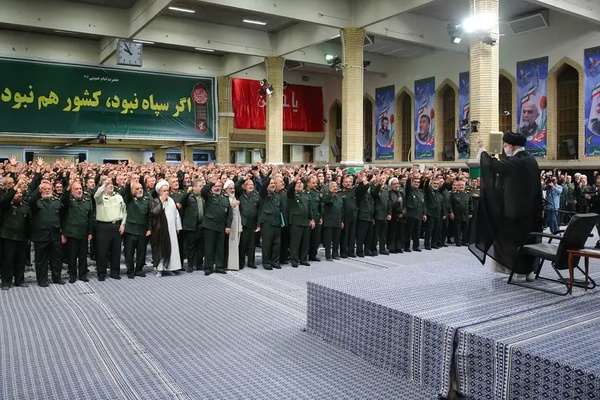 70 سياسيا بريطانيا يطالبون حكومة سوناك بإعلان الحرس الثوري منظمة إرهابية