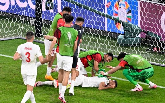 ترکیه ۲-۱ جمهوری چک؛ صعود قاطعانه شاگردان مونتلا به مرحله حذفی