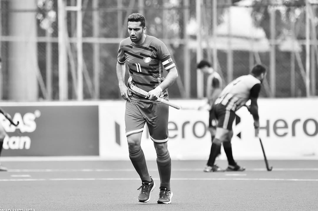 کناره‌گیری نوید طاهری از تیم ملی هاکی پس از قتل‌عام مردم به‌دست جمهوری اسلامی