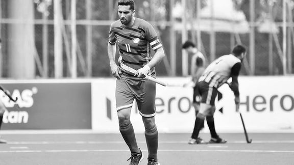 کنارهگیری نوید طاهری از تیم ملی هاکی پس از قتلعام مردم بهدست جمهوری اسلامی