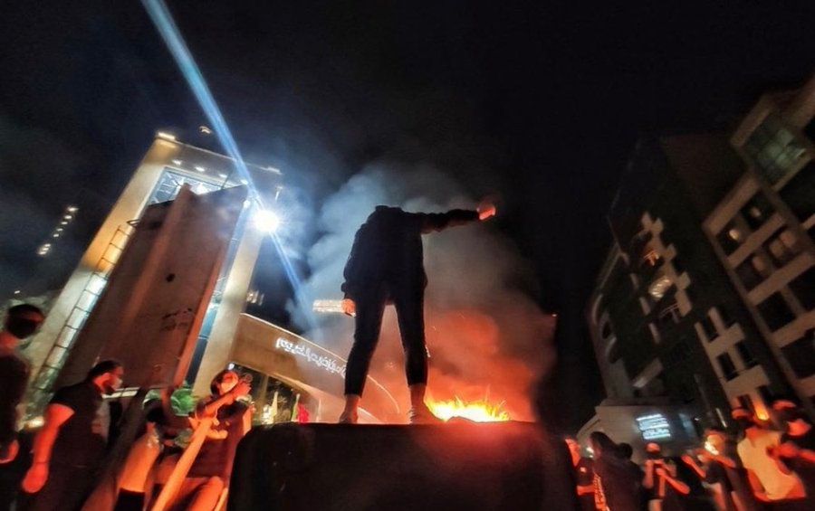 Iranian Sociologists Analyze The Antigovernment Protests 