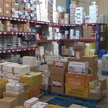 مسؤول إيراني: تراجع المخزون الاستراتيجي من الأدوية بسبب انعدام السيولة اللازمة لاستيرادها