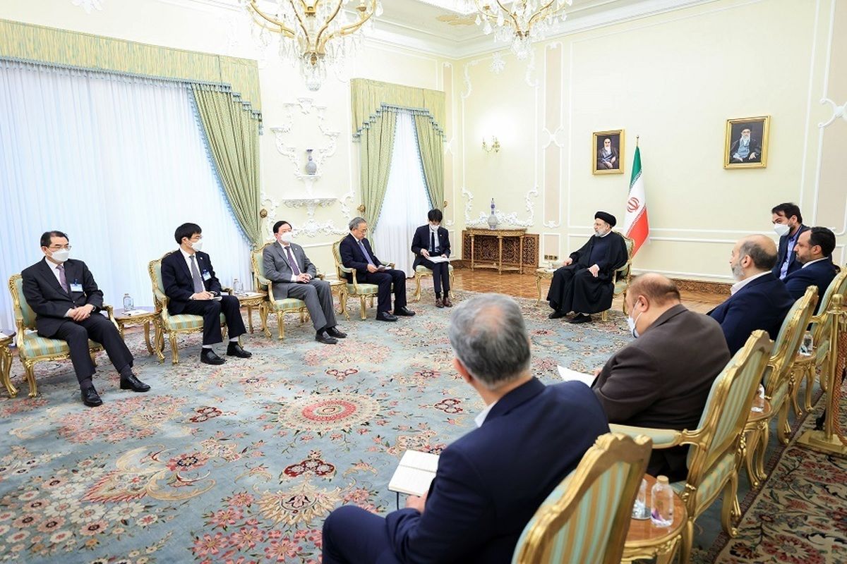 Iran’s President Ebrahim Raisi in a meeting with China’s Deputy Prime Minister Hu Chunhua (December 13, 2022)