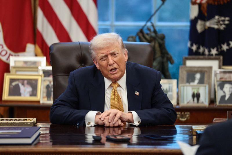 سفیر آمریکا در ناتو: ترامپ تا ابد برای پاسخ جمهوری اسلامی صبر نخواهد کرد